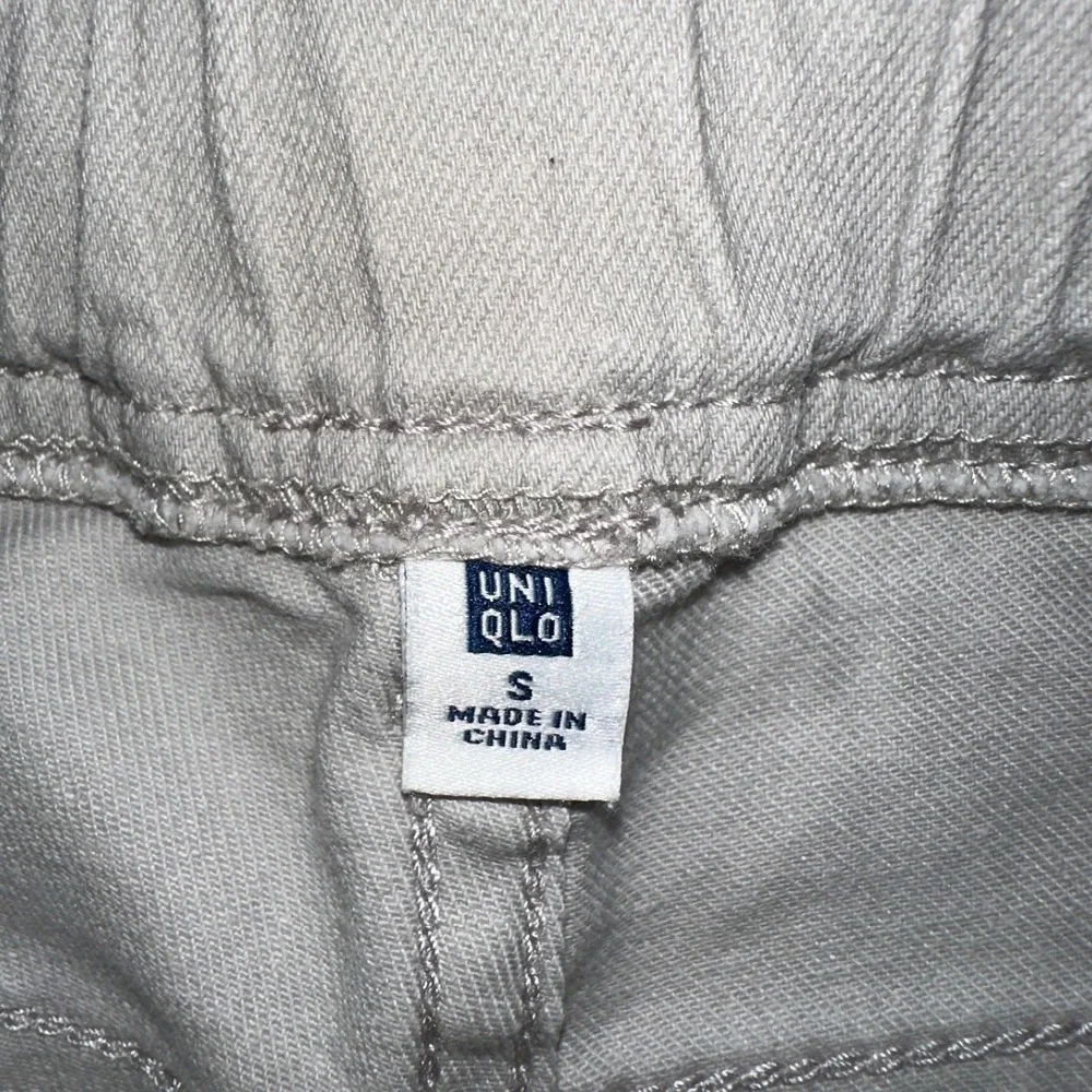 Uniqlo kids stretch